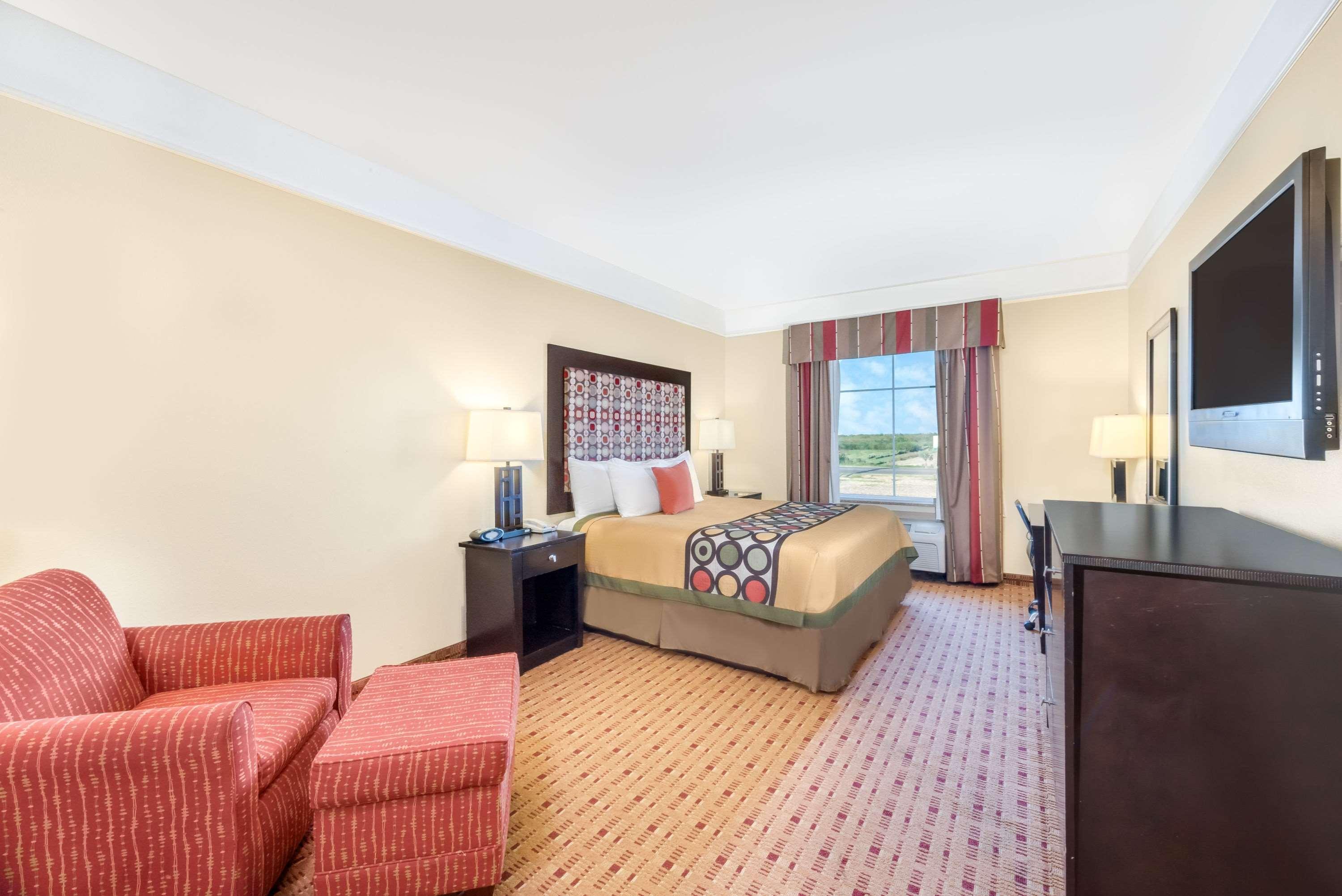 Super 8 By Wyndham Hidalgo At La Plaza Mall & Mcallen Airport Esterno foto