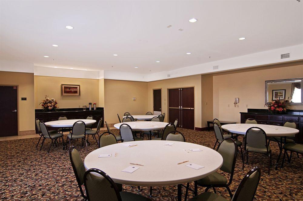 Super 8 By Wyndham Hidalgo At La Plaza Mall & Mcallen Airport Esterno foto