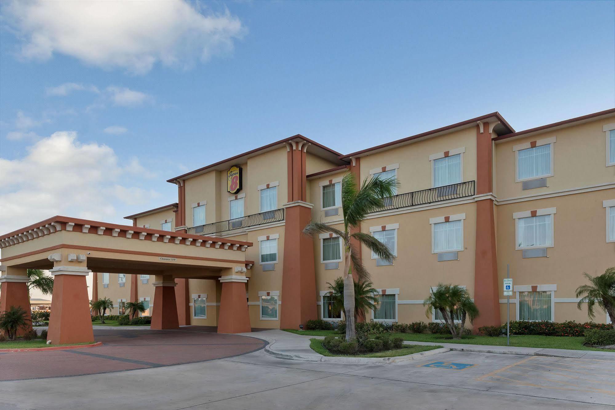 Super 8 By Wyndham Hidalgo At La Plaza Mall & Mcallen Airport Esterno foto