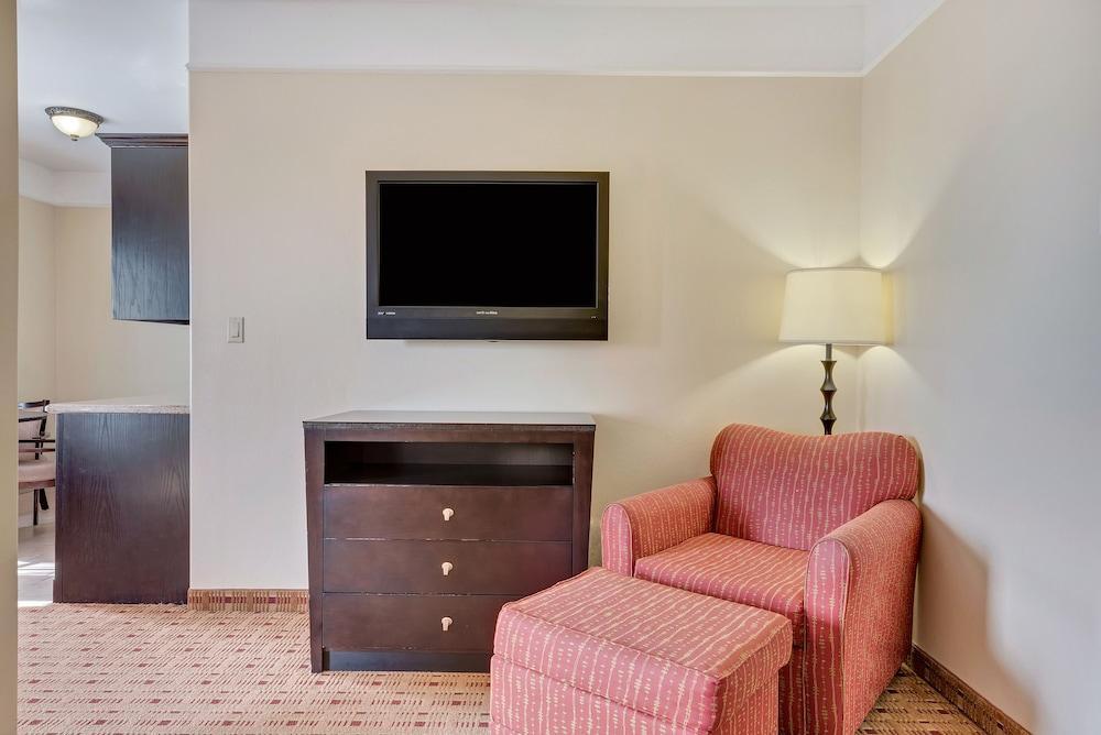 Super 8 By Wyndham Hidalgo At La Plaza Mall & Mcallen Airport Esterno foto